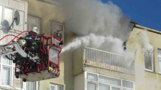 Aksarayda 5 katlı apartmanda korkutan yangın