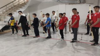 Karamanda okçular il birinciliği yarışması yapıldı