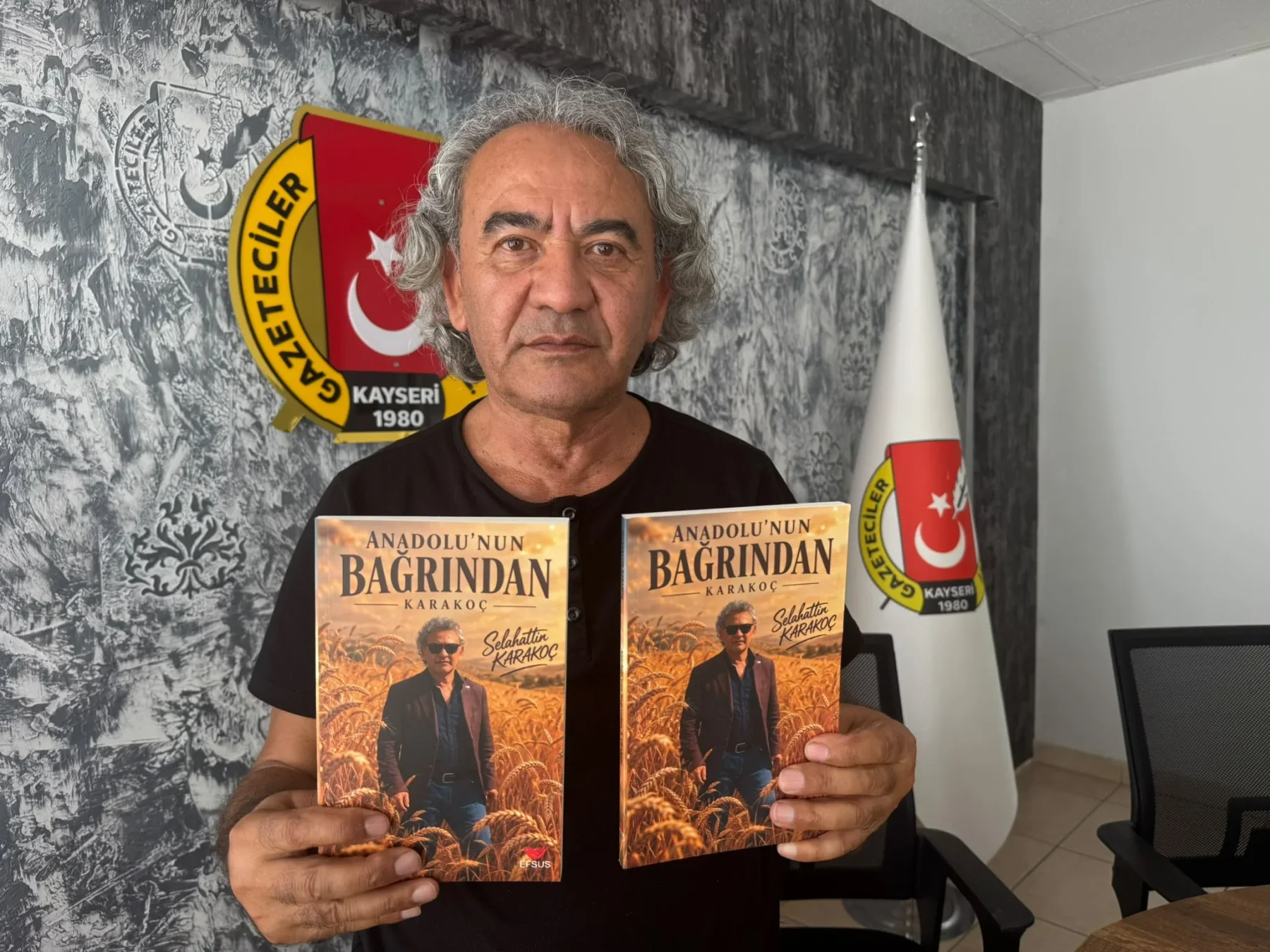 Gazeteci Selahattin Karakoç'tan şiir ve öykü kitabı
