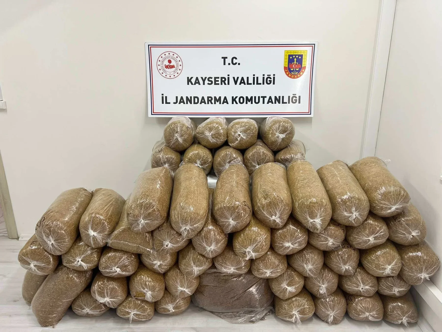 Kayseri’de 285 Kilo Kaçak Tütün Ele Geçirildi