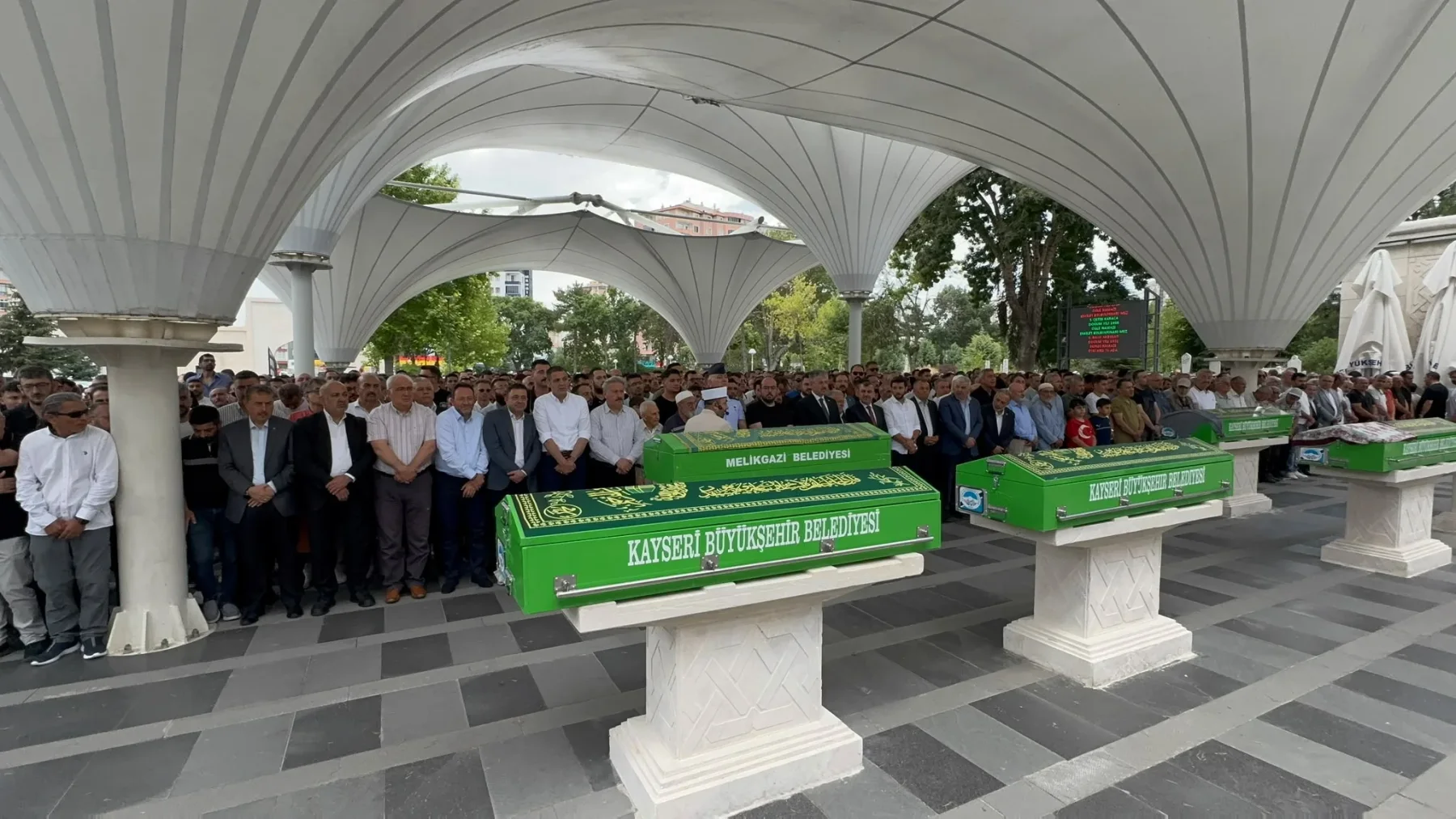 Bisiklet kazasında yaşamını yitiren Tümgüç, son yolculuğuna uğurlandı