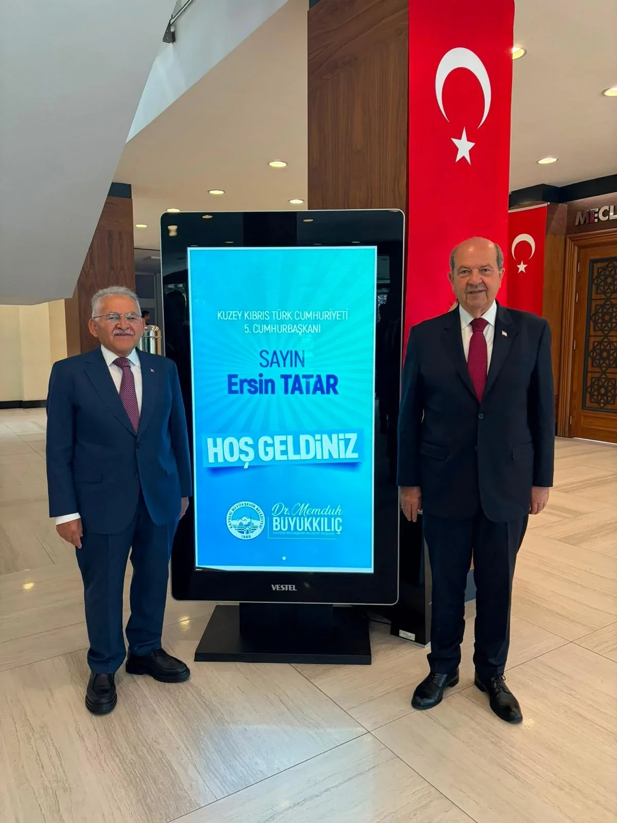 KKTC 5. Cumhurbaşkanı Ersin Tatar’dan Başkan Büyükkılıç’a ‘hizmet’ övgüsü