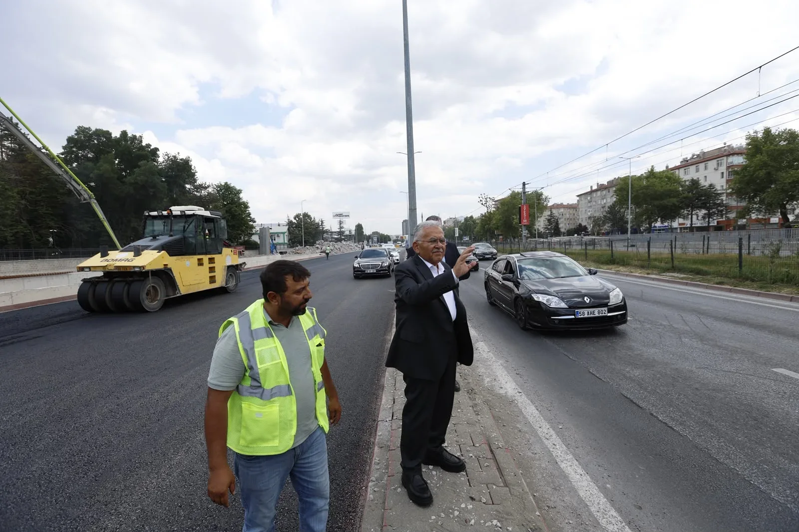 Başkan Büyükkılıç: En kısa zamanda asfalt çalışmalarımızı tamamlayıp alt geçidimizi hizmete açacağız