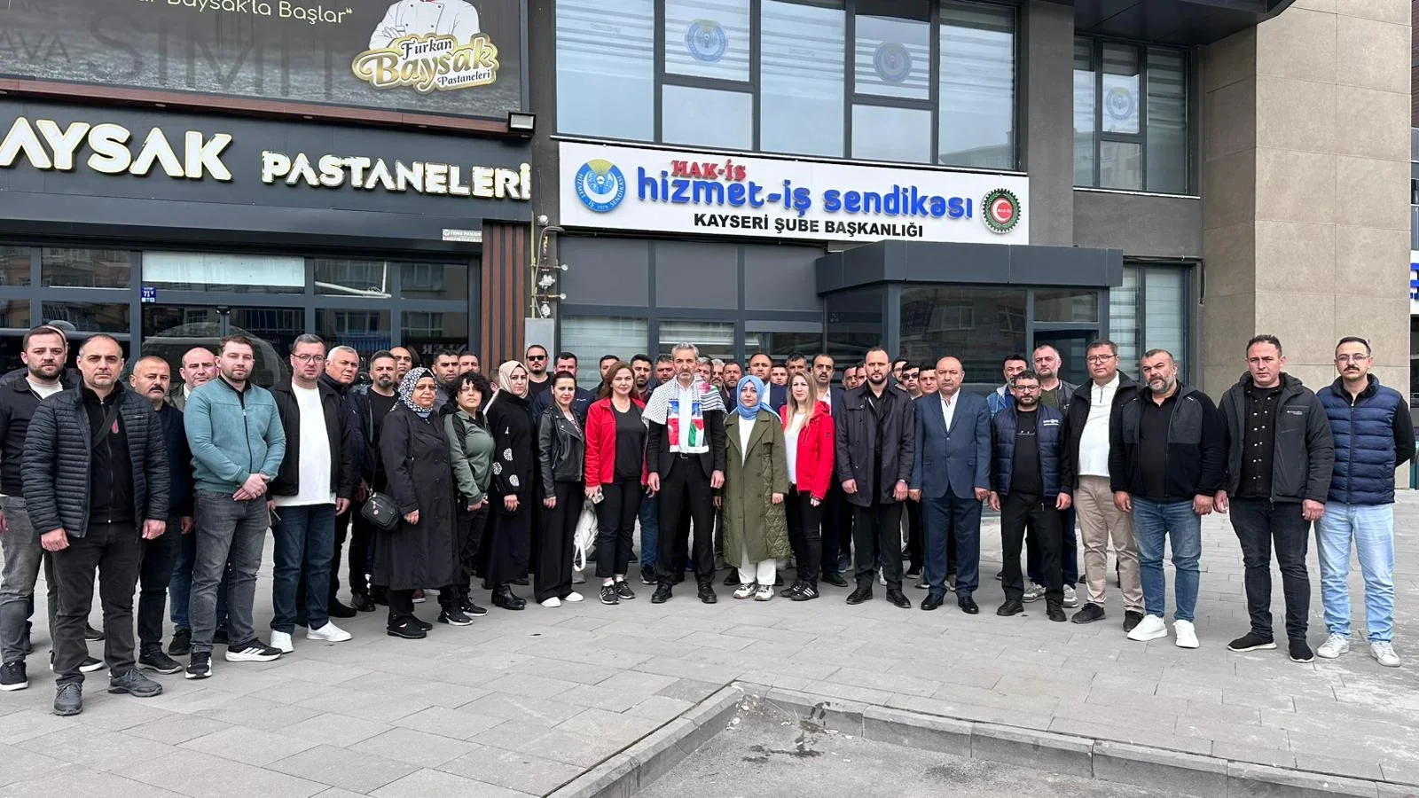 HAK-İŞ İl Başkanı Navruz: Genel Başkanımız ve Sumud tutsakları için Ankara’ya doğru yola çıkıyoruz