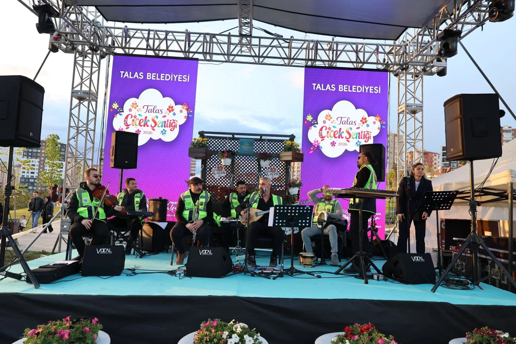 Talas Çiçek Şenliği’nde Grup Şantiye rüzgârı