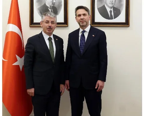 AK Parti’li Çopuroğlu, Enerji ve Tabii Kaynaklar Bakanı Bayraktar İle Görüştü
