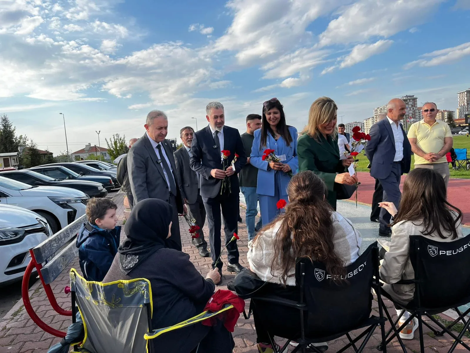 İYİ Parti Talas teşkilatından esnaf ziyareti ve Anneler Günü etkinliği