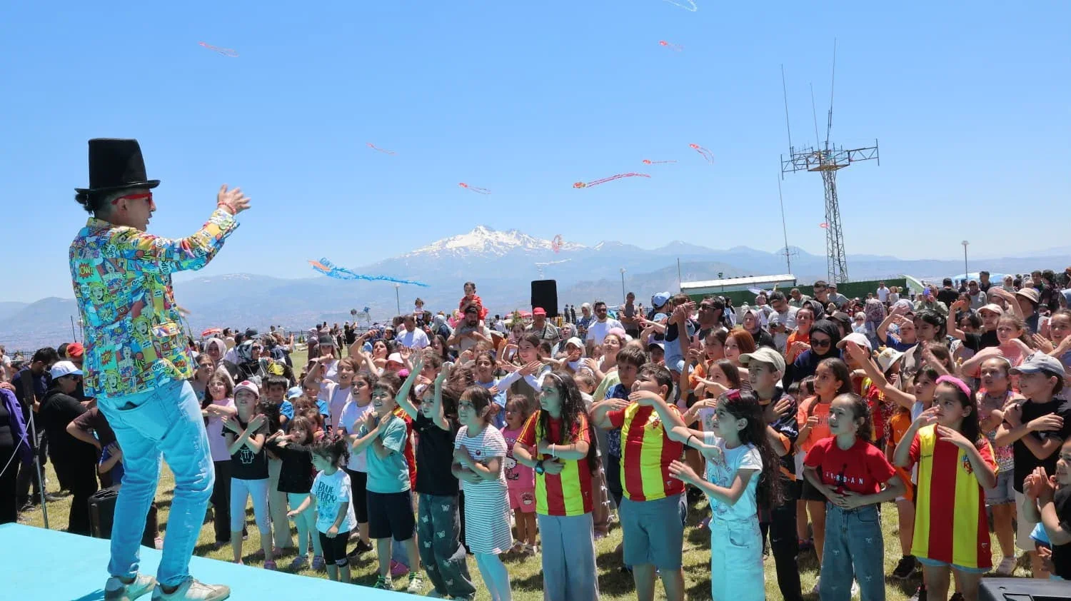 Kocasinan’da çocuklar uçurtma şenliğinde buluştu