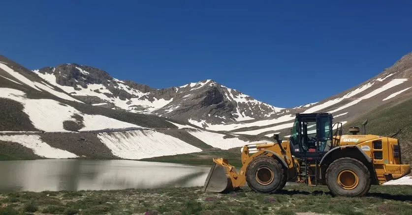 Haziranda karla mücadele: Yahyalı yayla yollarında çalışmalar sürüyor
