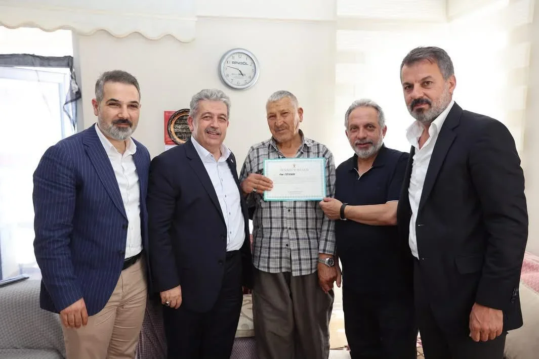 AK Parti Kayseri Teşkilatı 16 İlçede 712 Mahallede Eş Zamanlı Hane ve Üye Ziyareti Gerçekleştirdi.