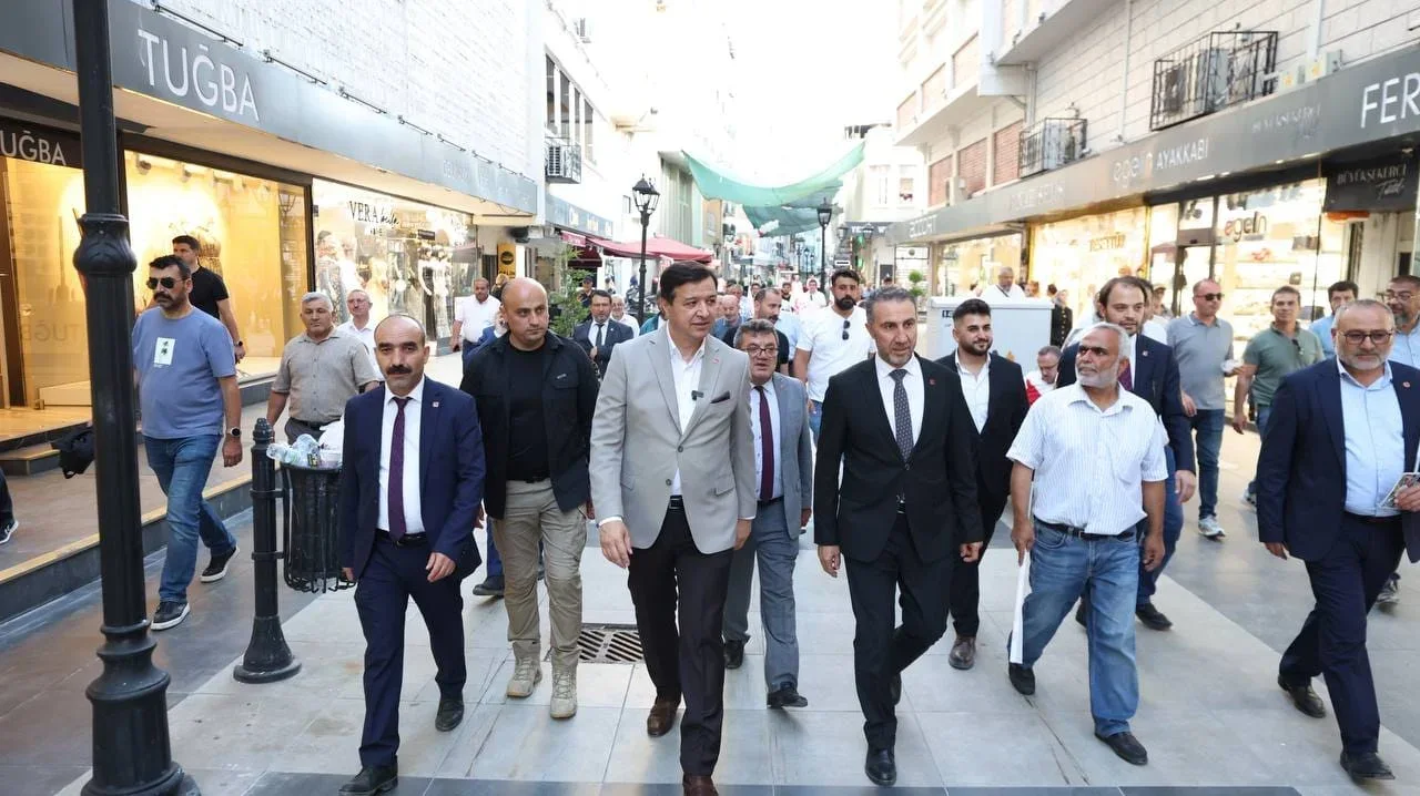Saadet Partisi Genel Başkanı Mahmut Arıkan, Kayseri'de Esnaf ve Vatandaşlarla Buluştu