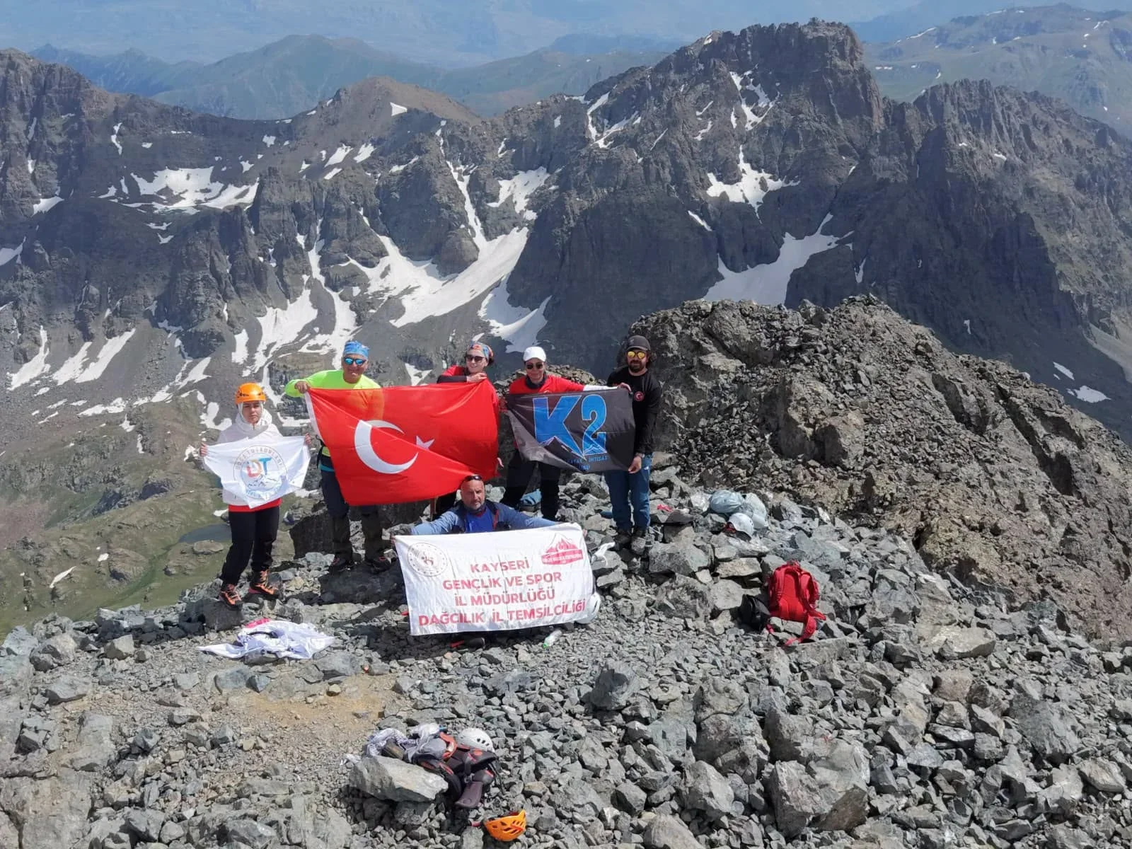 Kaçkar ve Verçenik zirvelerine 2026'nın ilk imzası Kayseri'den