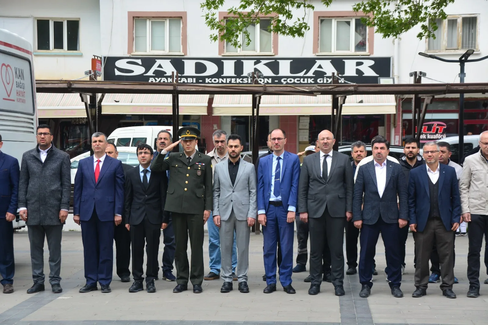 Yahyalı’da 19 Mayıs Coşkusu Çelenk Sunma Töreniyle Başladı.