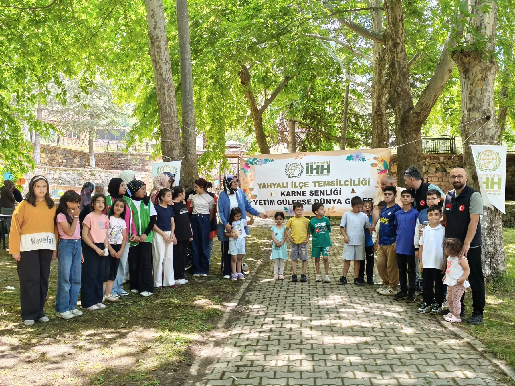 Yahyalı İHH'dan Yetim Çocuklara Karne Şenliği