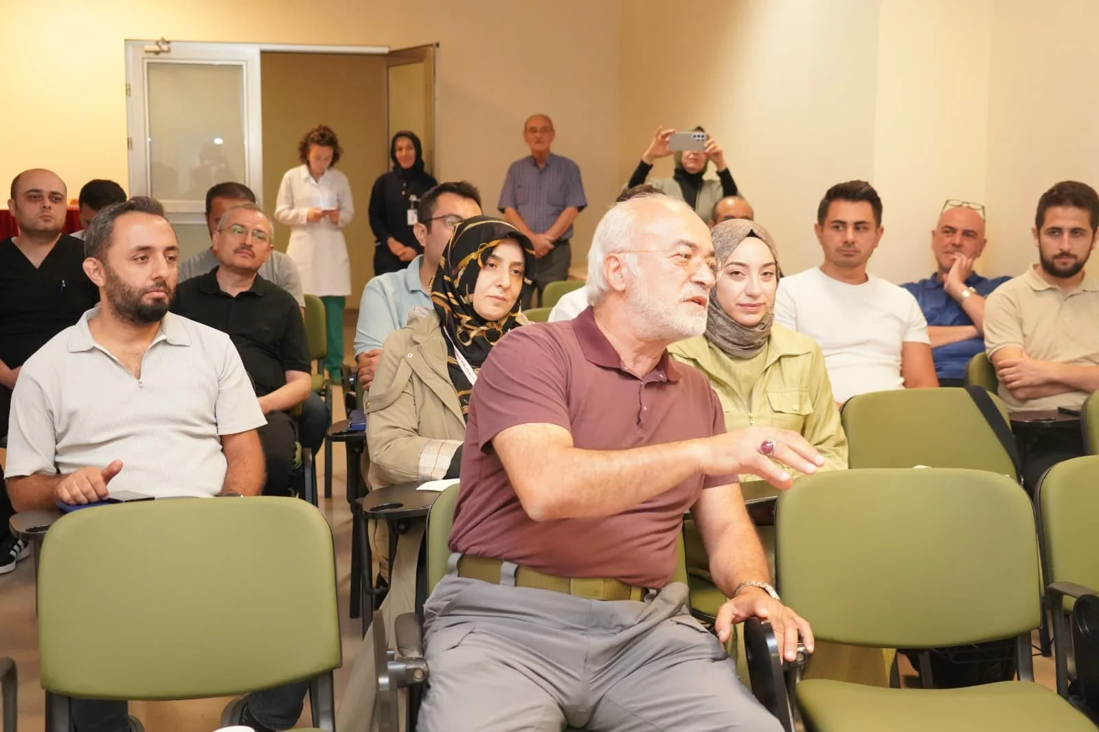 Kayseri Şehir Hastanesi’nde Kupa Tedavisi Eğitiminin Pratik Uygulamaları Başladı