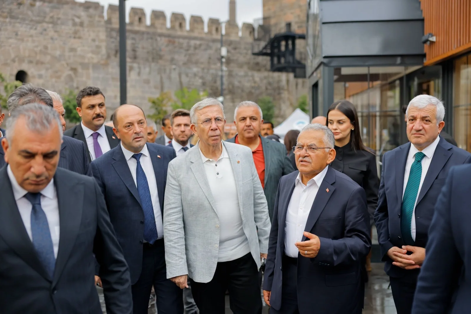 Başkan Büyükkılıç, Kayseri’nin tarihi ve kültürel mirasını Tarihi Kentler Birliği heyetine tanıttı
