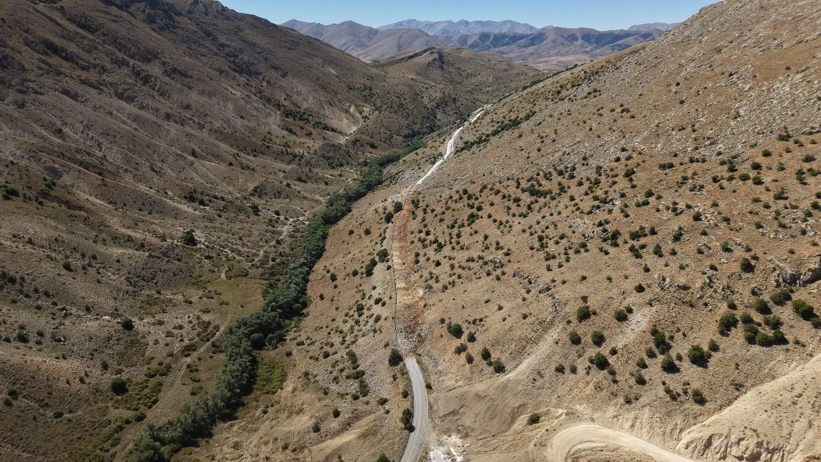 Büyükşehir’in 1,3 kilometrelik güzergahta yol açma çalışmaları sürüyor