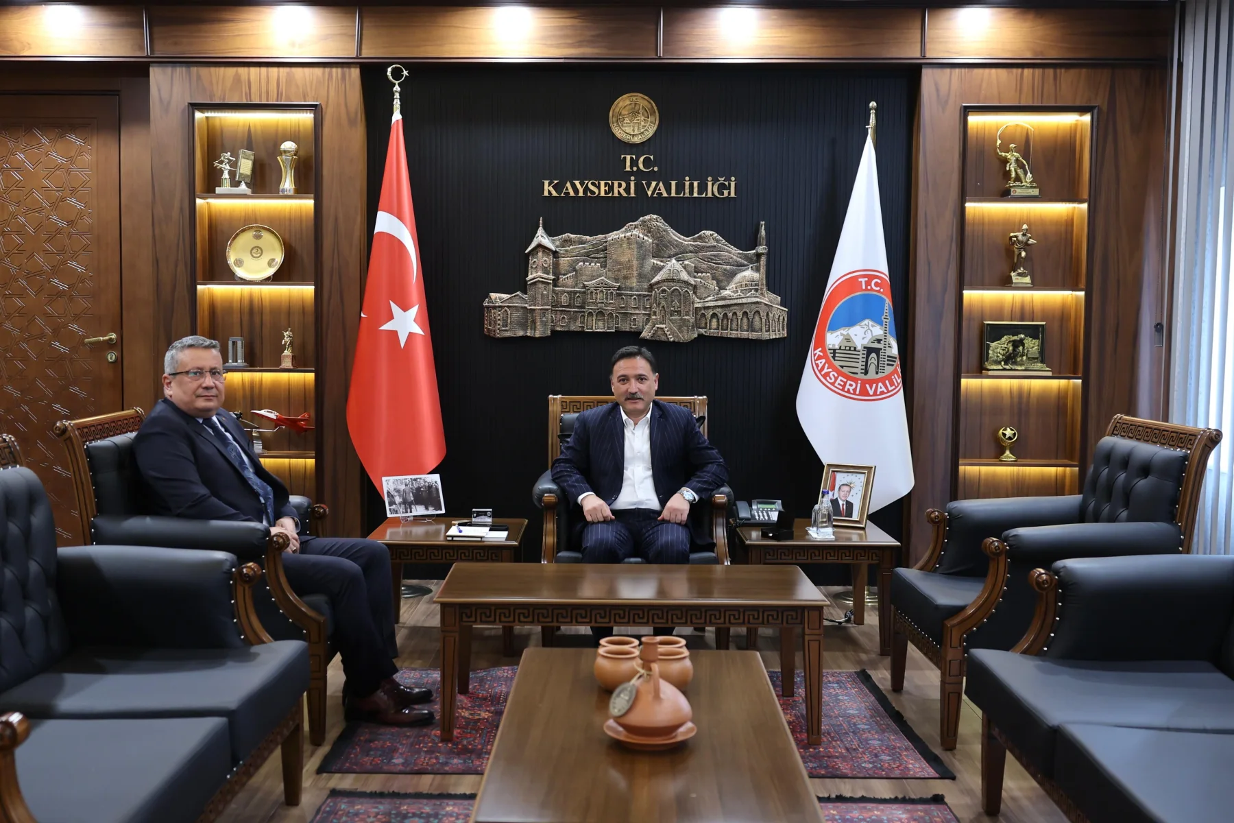 Vali Çiçek, İl Emniyet Müdürü Sinan Ergen’i kabul etti