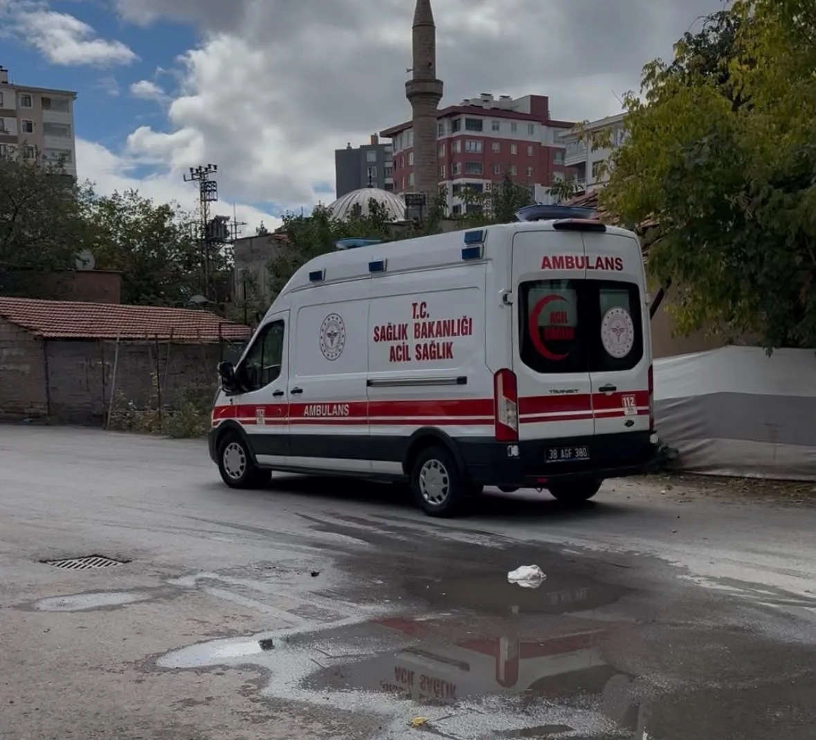 Ocakta çıkan yangında 1 kişi dumandan etkilendi