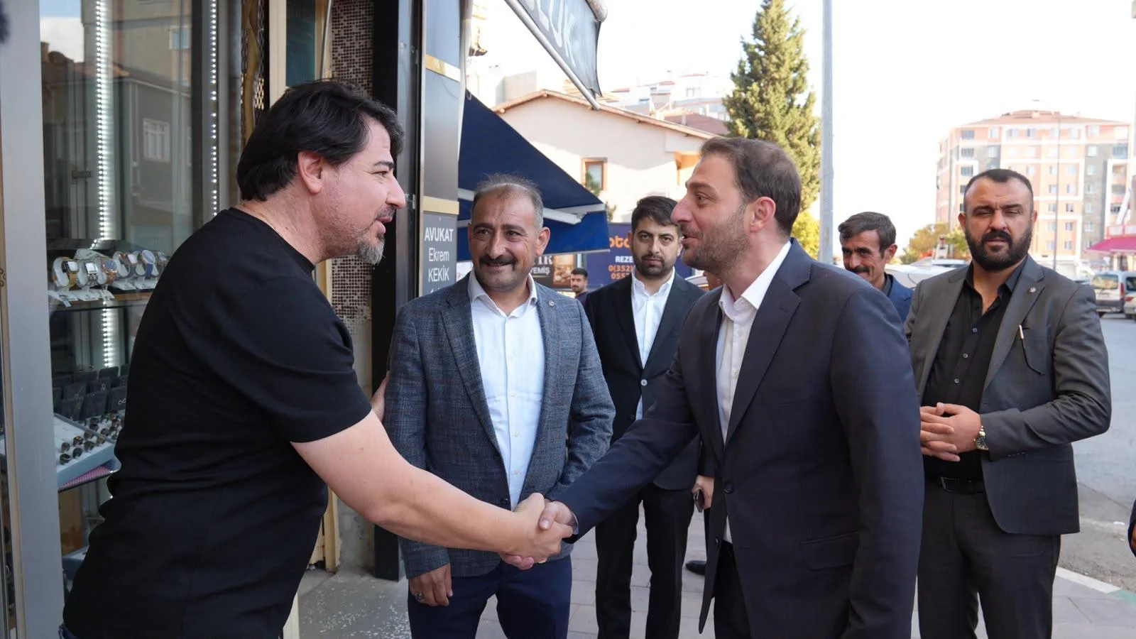 MHP Kayseri’de saha mesaisini sürdürüyor: Tomarza, İncesu ve Yeşilhisar’da vatandaş ve esnafla buluşma