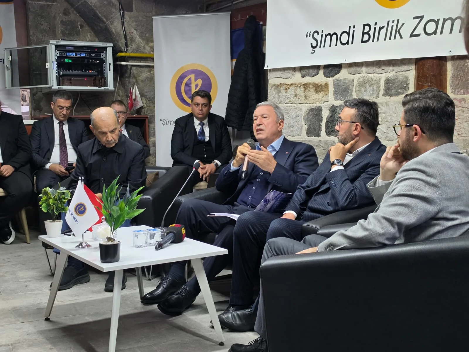 Birlik Söyleşileri'nin ilk konukları Hulusi Akar ve Bekir Yıldız oldu
