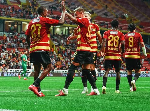 Kayserispor 9 günlük süreçte 3 maç oynayacak