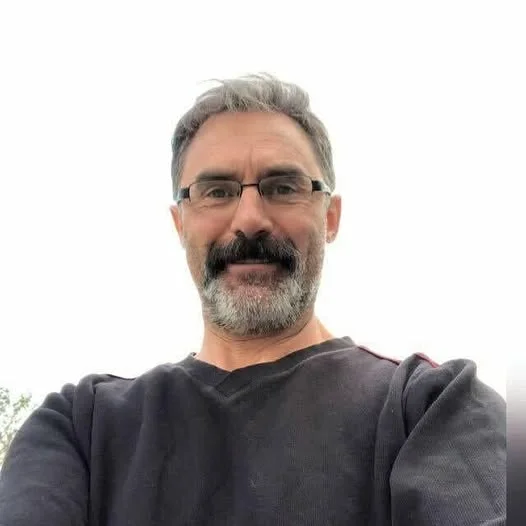 Ceviz ağacından düşen Cavit öğretmen hayatını kaybetti