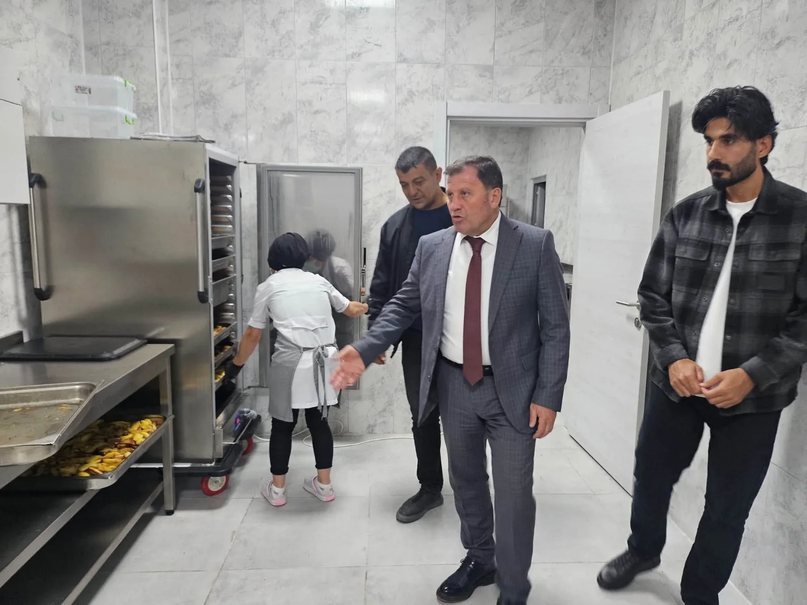 İl Müdürü Kabakcı, öğrenci yurtlarının ortak kullanım alanlarını inceledi