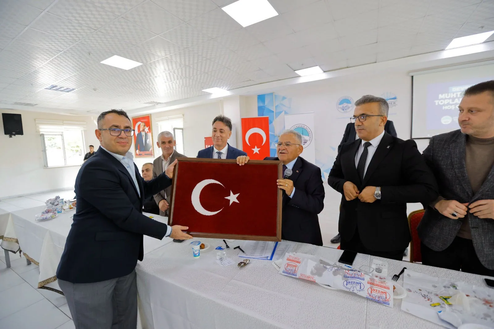 Başkan Büyükkılıç, Develi’de muhtarların taleplerini dinledi