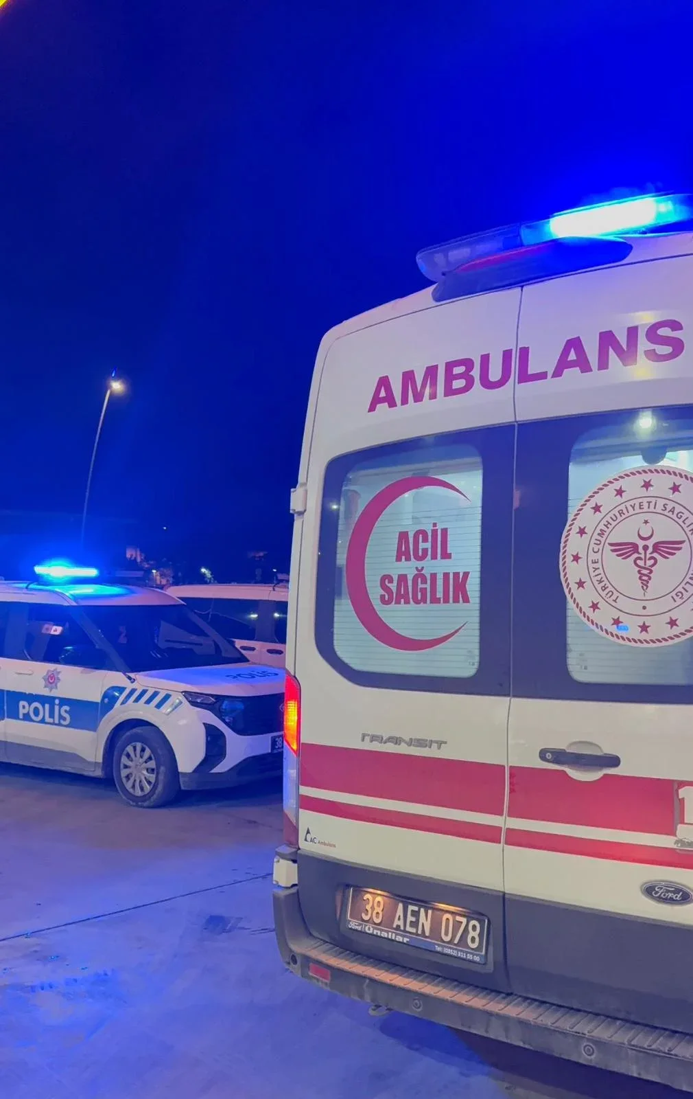 Akaryakıt istasyonunda bıçaklı kavga: 1 ölü, 2 yaralı