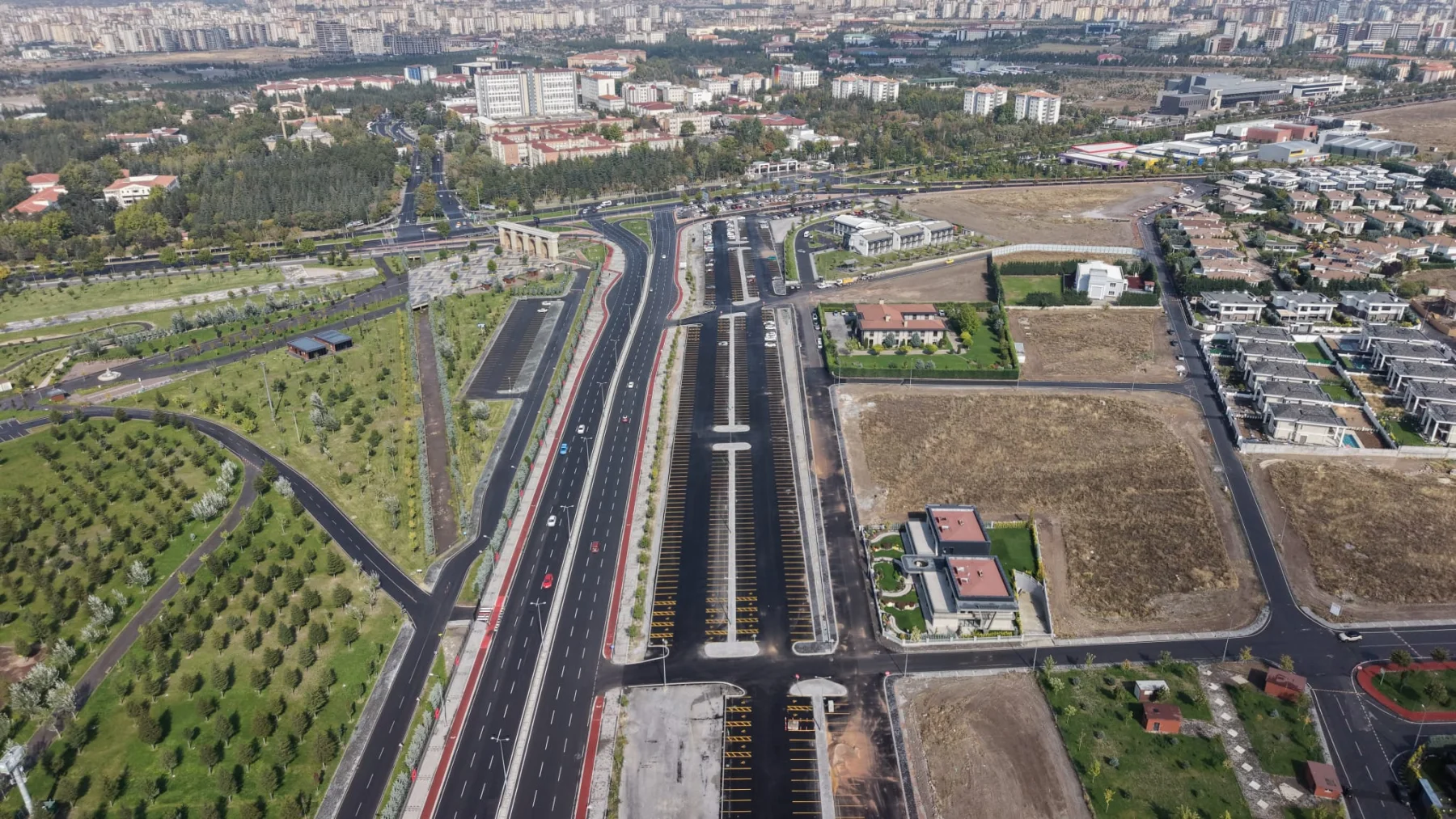 Büyükşehir'den Recep Tayyip Erdoğan Millet Bahçesi için 900 araçlık yeni otopark