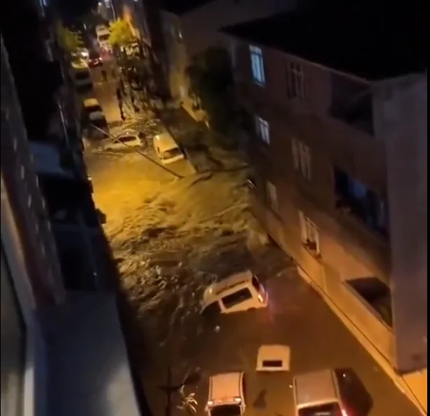 İstanbul'da Sel Felaketi: 41 Yılın Rekor Yağışı, 2 Can Kaybı, 1277 Su Baskını