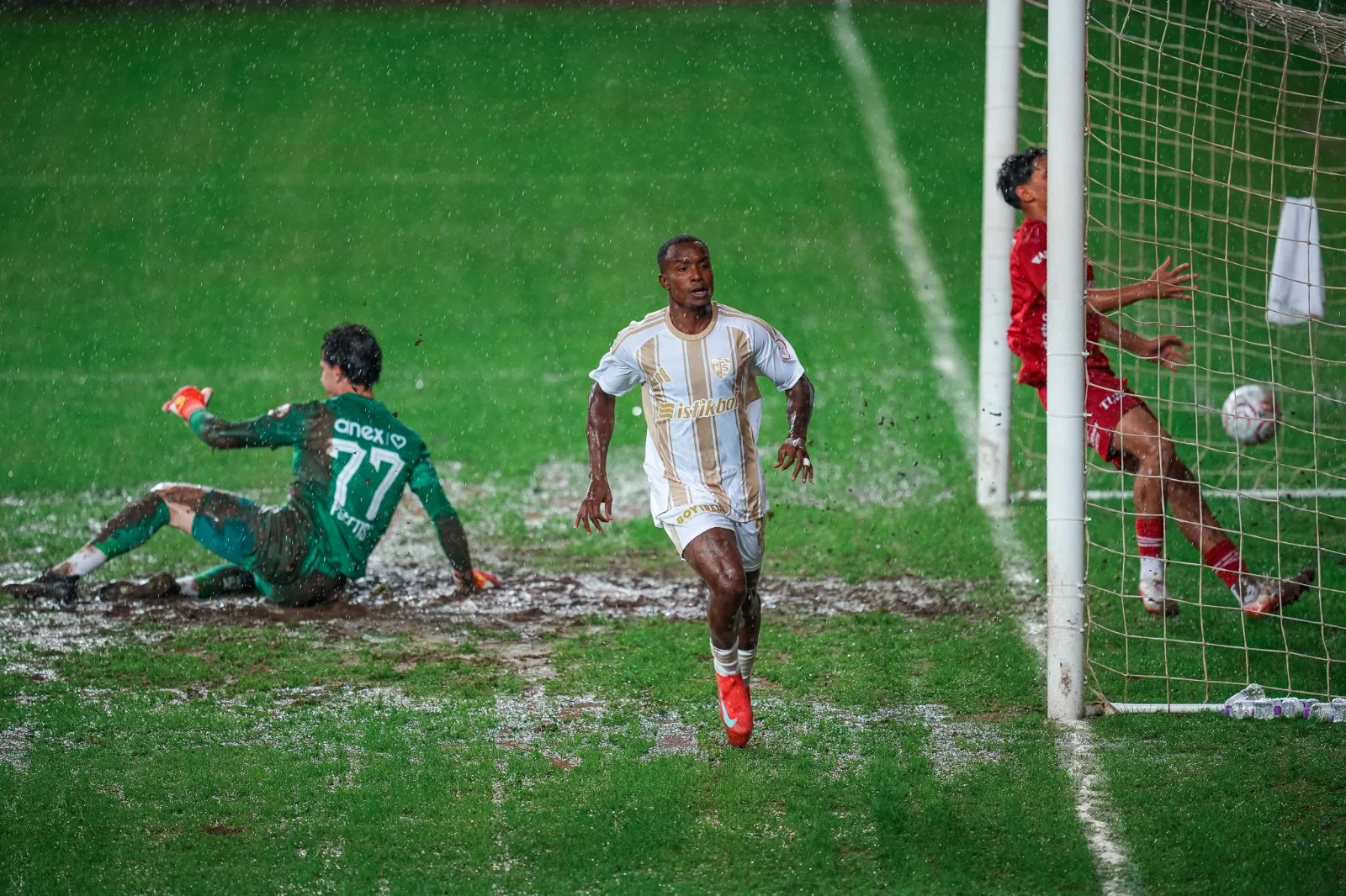 Kayserisporlu Moreno gol sayısını 7’ye çıkardı