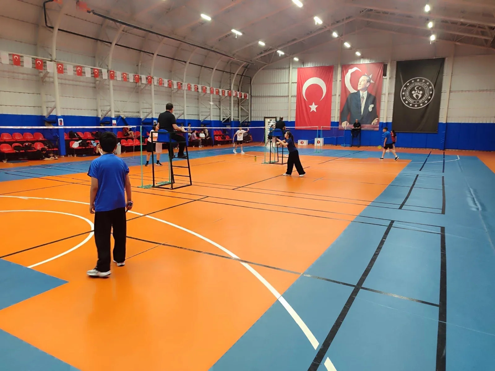 ANALİG Badminton İl Seçmeleri Heyecanı Sürüyor