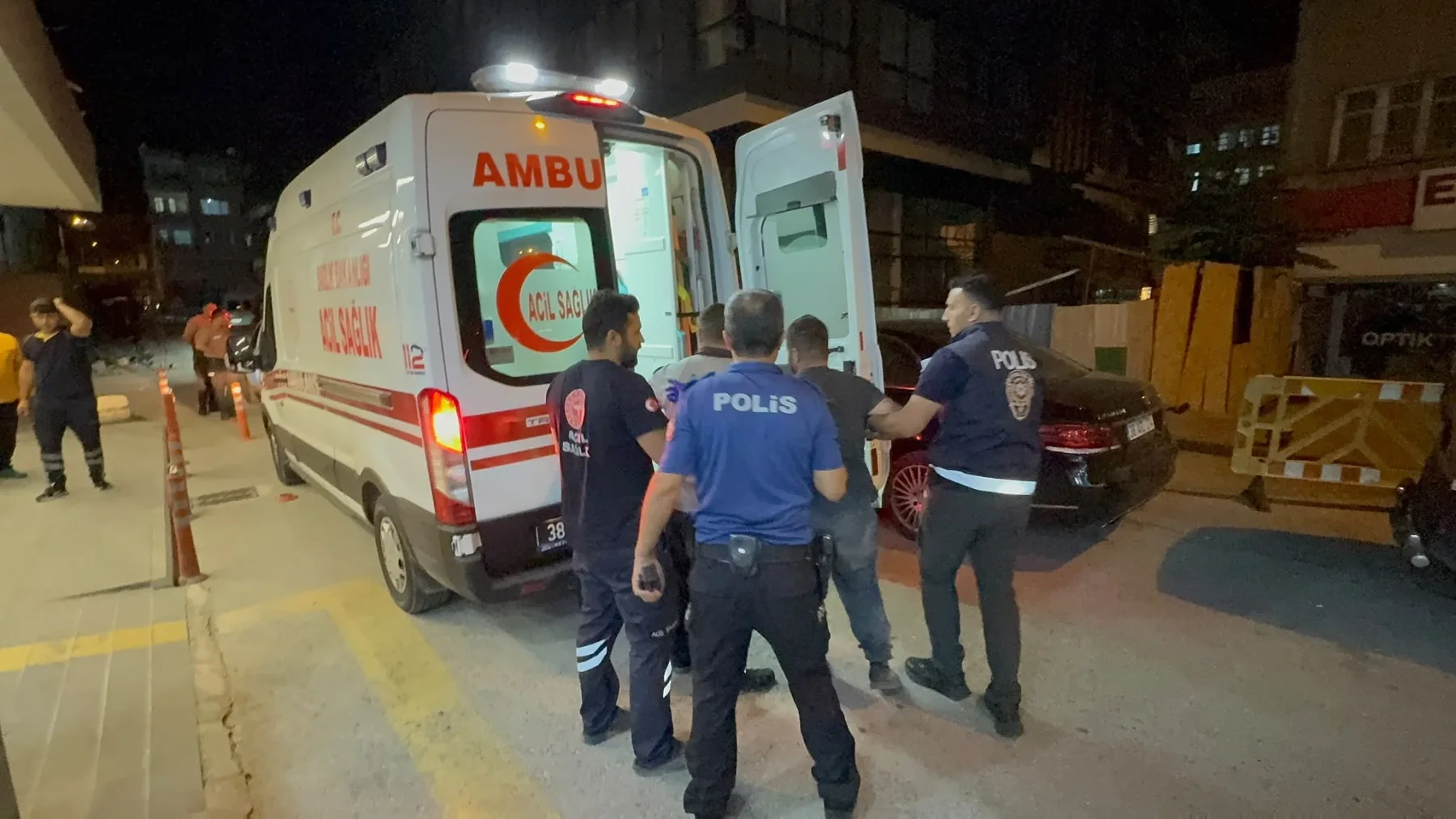 Kayseri'de taşlı ve yumruklu kavga: 2 yaralı