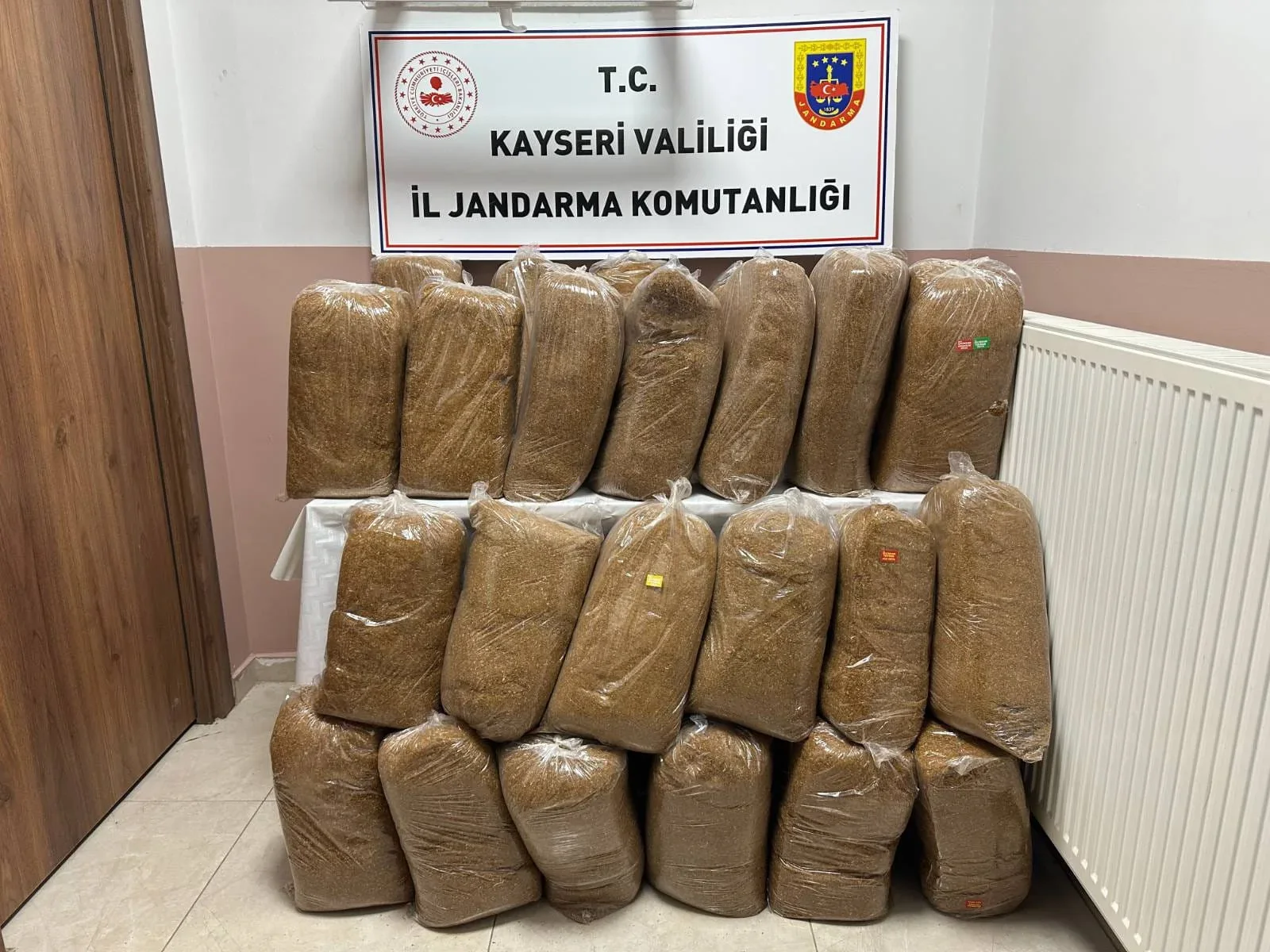 Kayseri’de 300 kilogram kaçak tütün ele geçirildi
