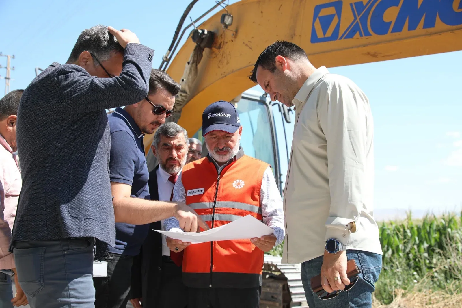 Başkan Çolakbayrakdar, Elagöz Mahallesi’nde doğal gaz altyapı çalışmalarını inceledi