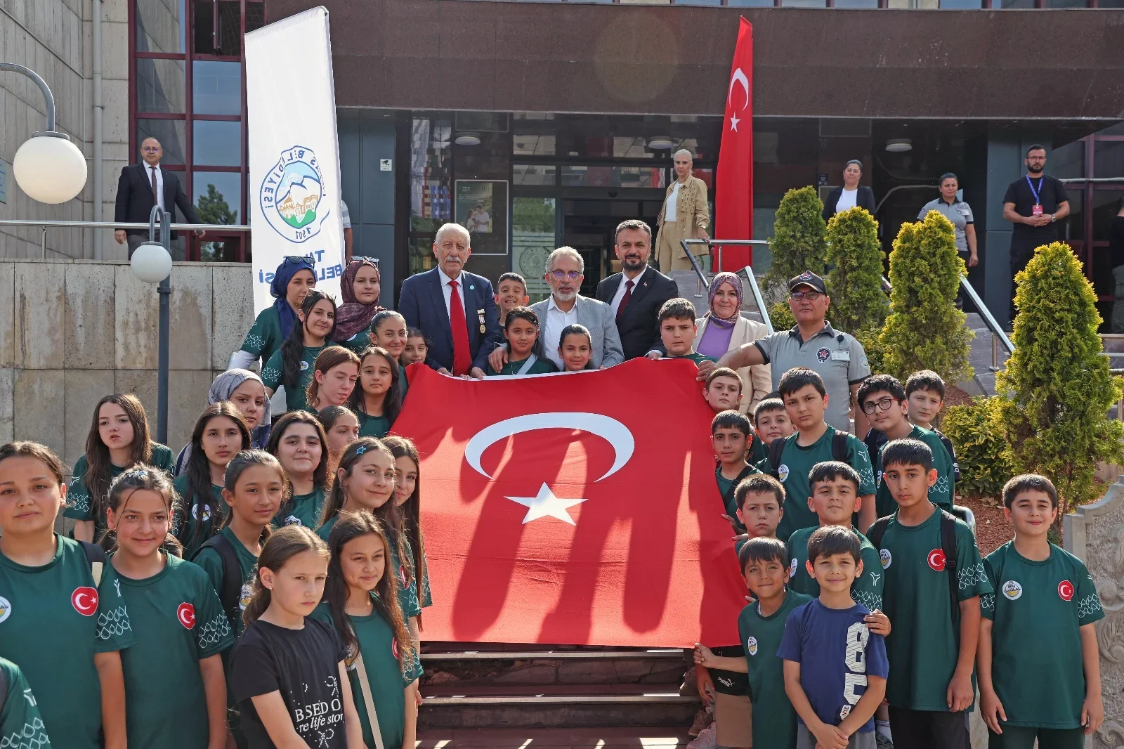 Kıbrıs Barış Harekatı'nın canlı tanığı Öksüzoğlu gençlerle buluştu