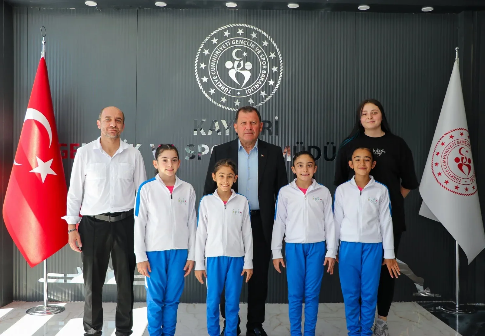 SEM barajını geçen cimnastikçilerden İl Müdürü Kabakcı'ya ziyaret