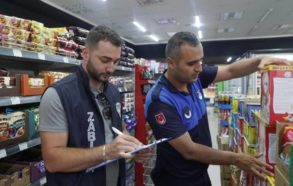 Melikgazi zabıtasından marketlerde denetim