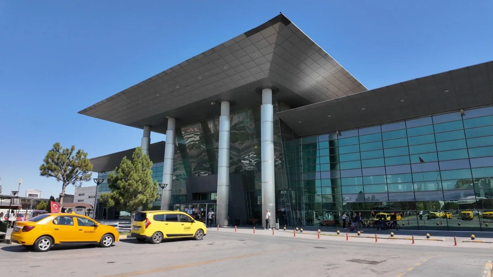 Büyükşehir öz kaynaklarıyla 400 milyon TL tasarruf sağladı