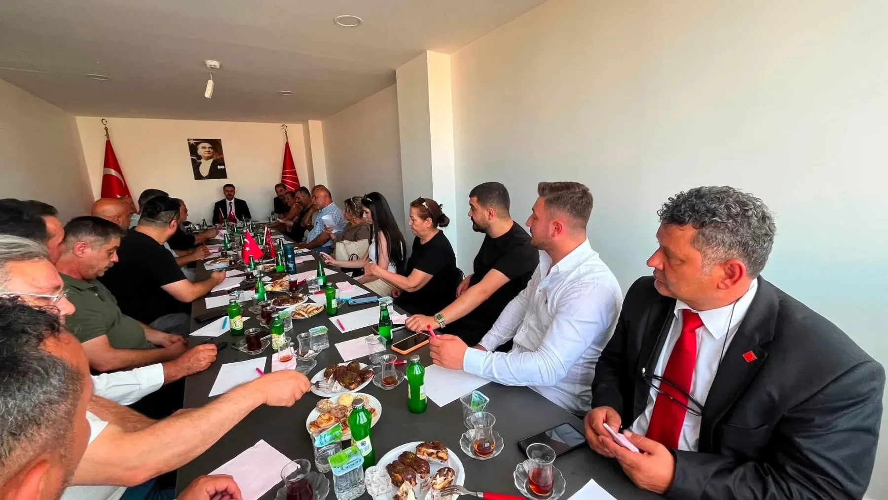 CHP Kayseri'de yeni il yönetimi görev dağılımını yaptı