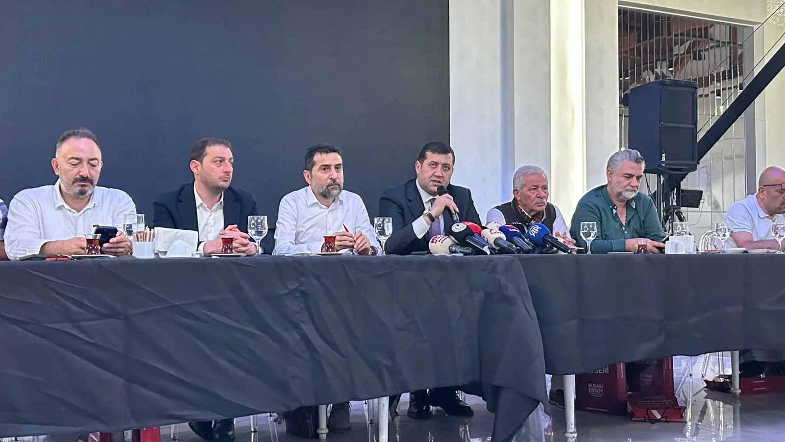MHP’li Baki Ersoy: Türk siyaseti daha önce bir siyasi partinin başına gelmemiş olayla karşı karşıya