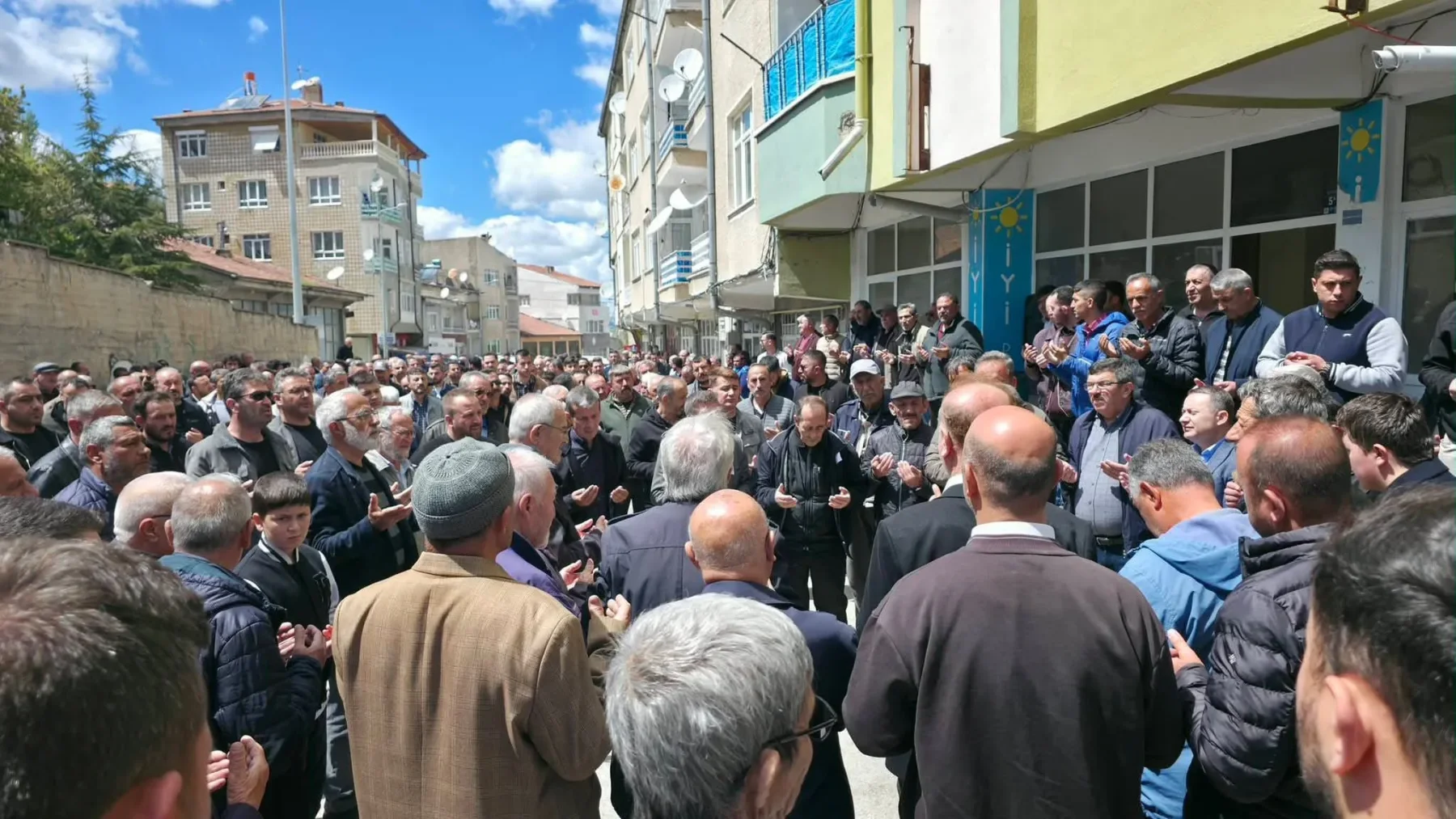 Bünyan’da Kalp Krizinden Hayatını Kaybeden Muhtar Son Yolculuğuna Uğurlandı