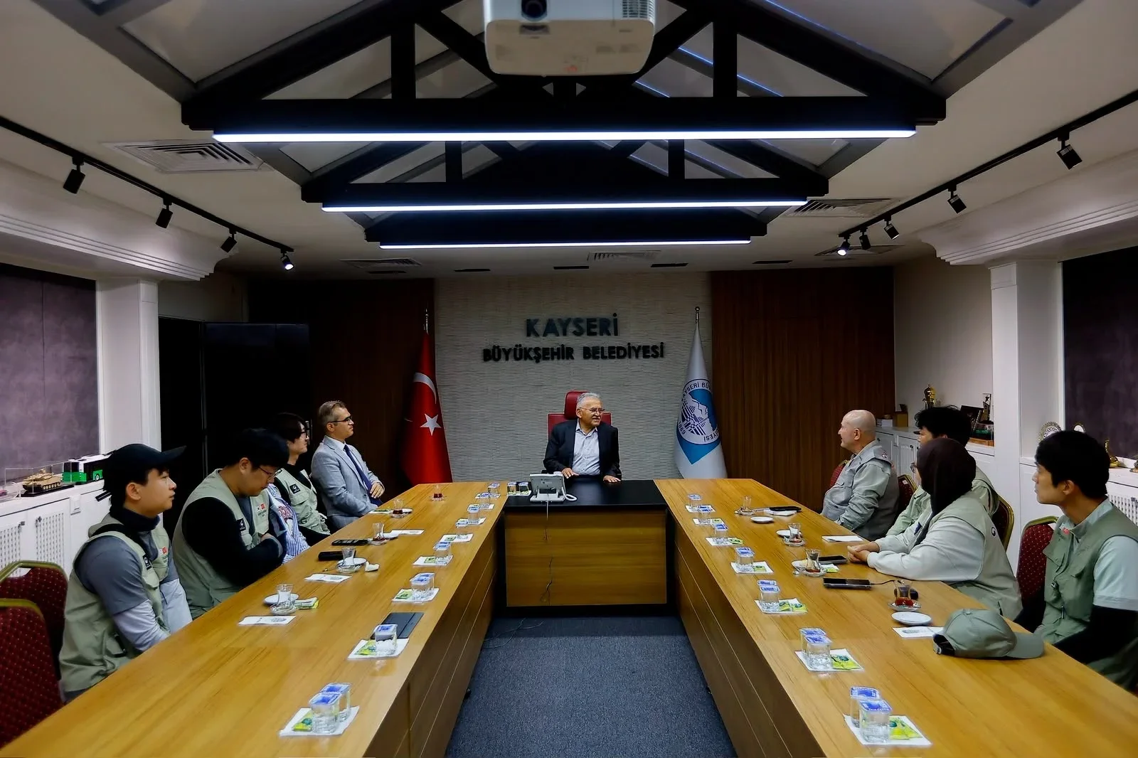 Güney Koreli arkeologlardan Başkan Büyükkılıç'a ziyaret