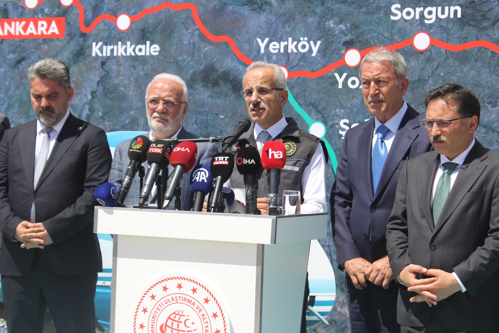 Bakan Uraloğlu, “Ankara-Kayseri arası yüksek hızlı tren hattını 2028 yılının ilk yarısında bitirmeyi hedefliyoruz”