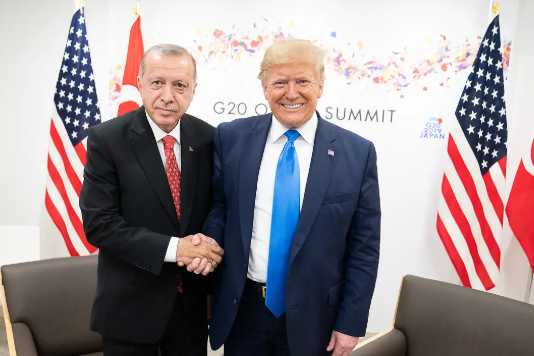 Trump'tan Cumhurbaşkanı Erdoğan'a övgü dolu sözler