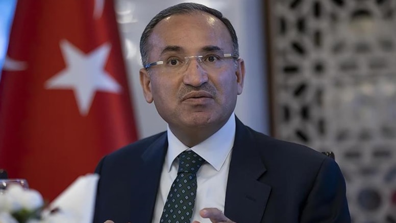 Bekir Bozdağ'dan Rüşvet İddialarına Sert Yanıt: "Abdestimizden Şüphemiz Yok"