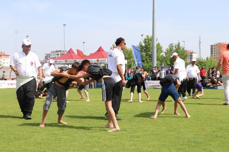 Minik güreşçiler Türkiye Şampiyonası il seçmelerinde mücadele edecek