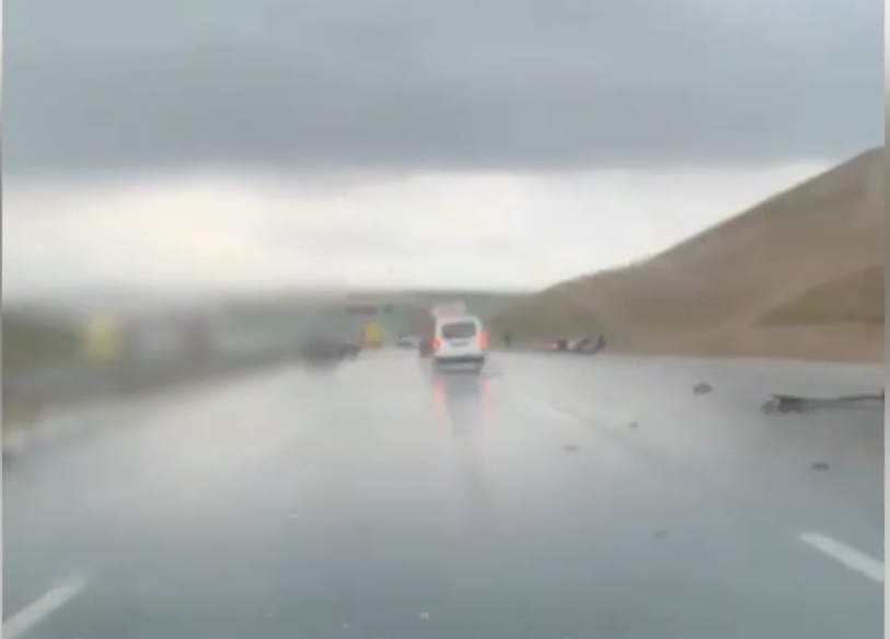 Kayseri-Ankara yolunda zincirleme trafik kazası